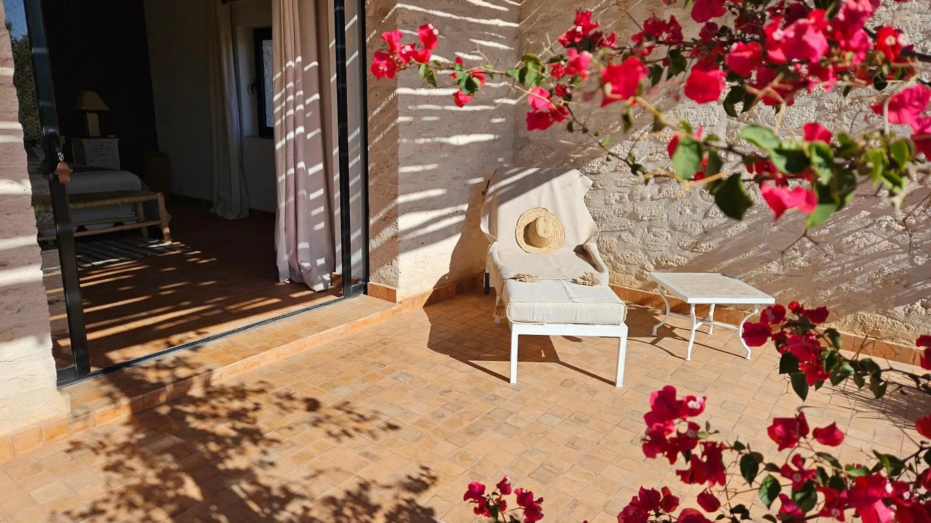 אסאוירה Le Clos De La Roussiere